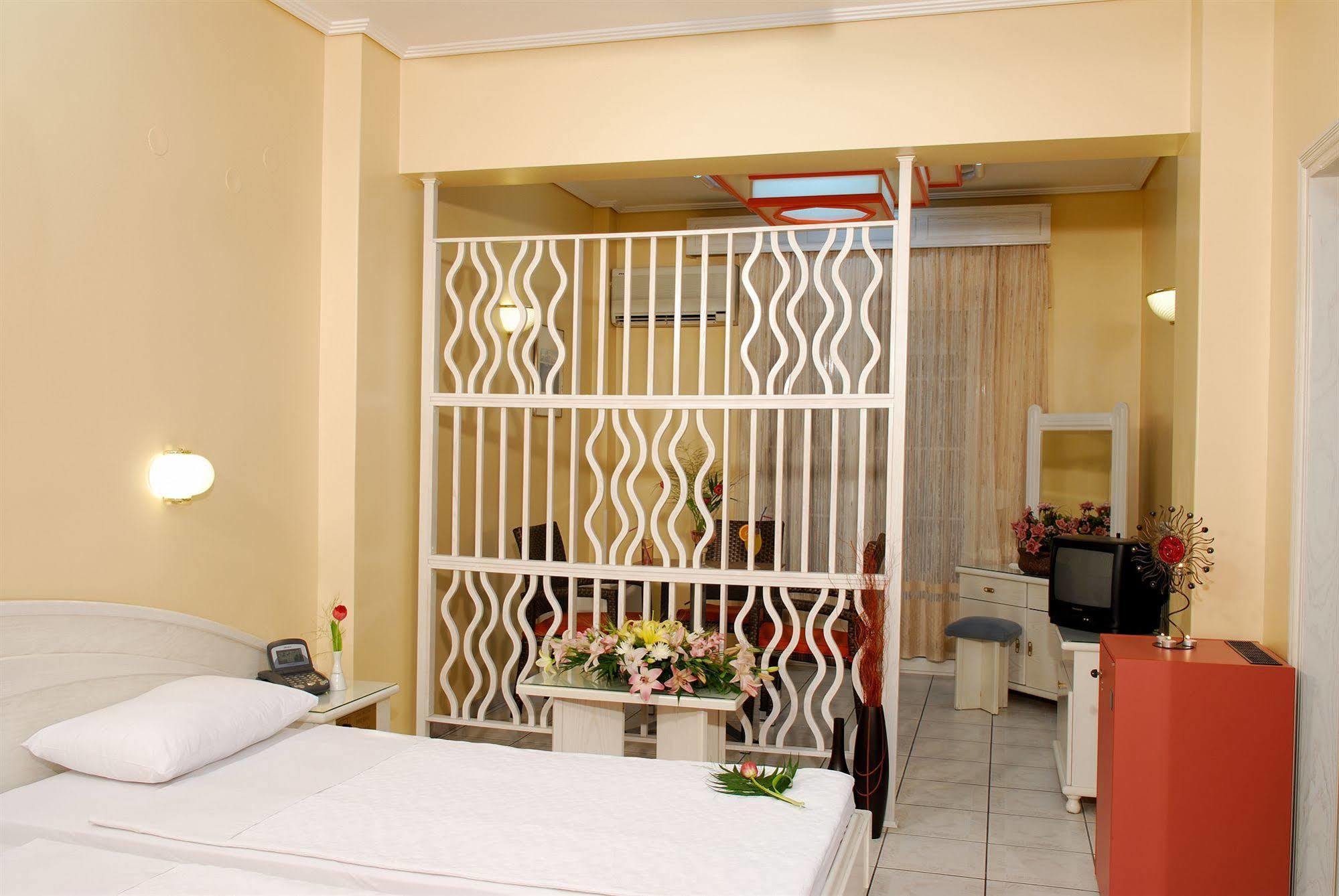 Hotel Strass ปาราเลียกาเตอรีนิส ภายนอก รูปภาพ